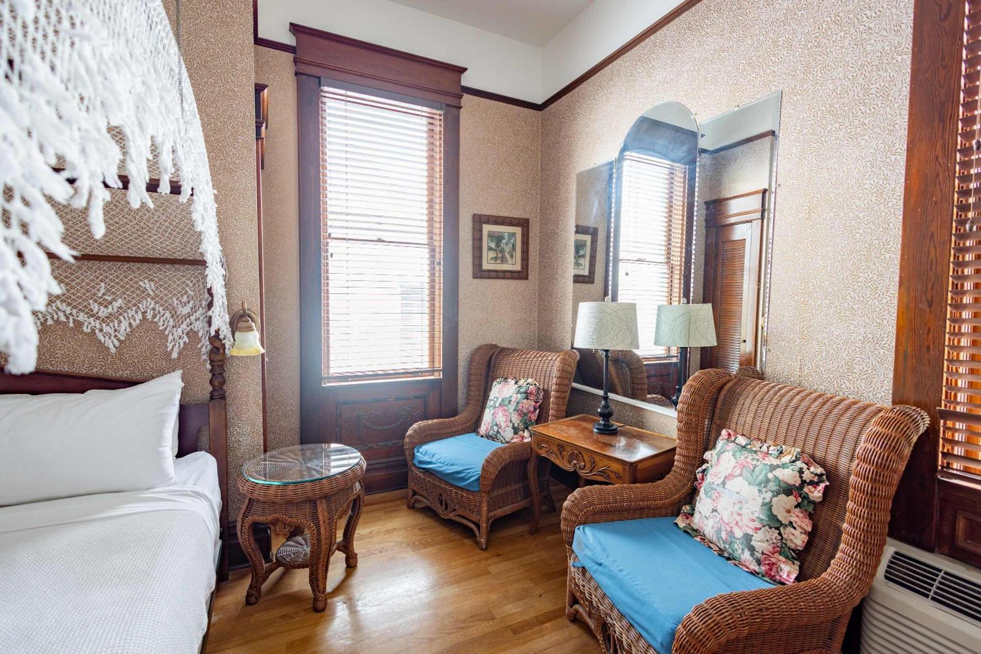 Classic King With Balcony At Curry Mansion Key West Esterno foto